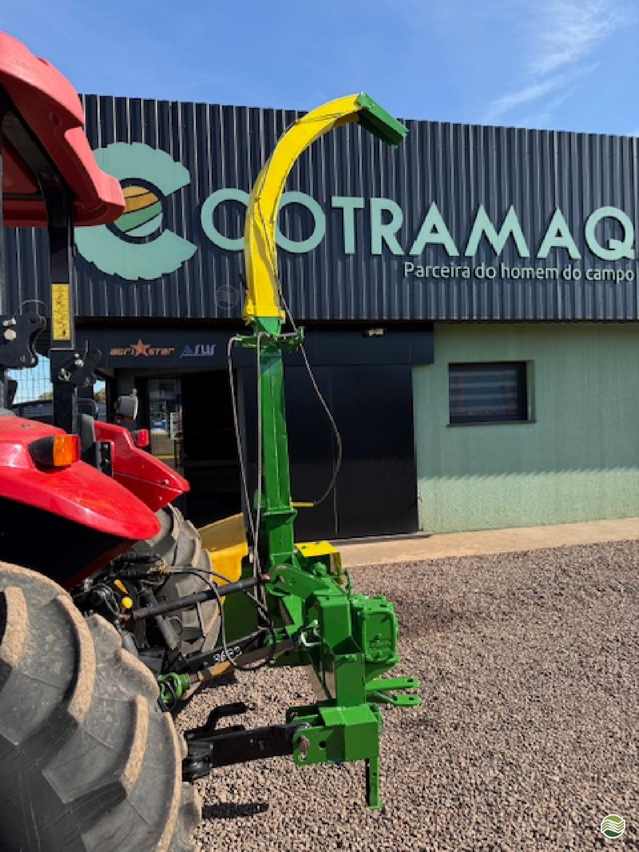 IMPLEMENTOS AGRICOLAS COLHEDORAS COLHEDORA DE FORRAGEM Cotramaq Tratores GOIOERE PARANÁ PR